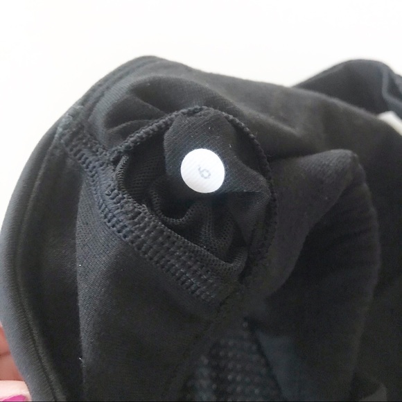 Lululemon Stash It Tank Black & Gold - Picture 16 of 16